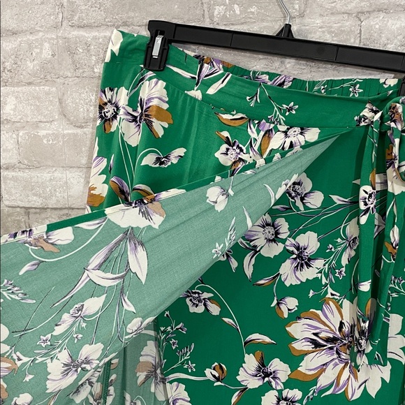 Maurices Green Faux Wrap Floral Maxi Skirt - Picture 3 of 6
